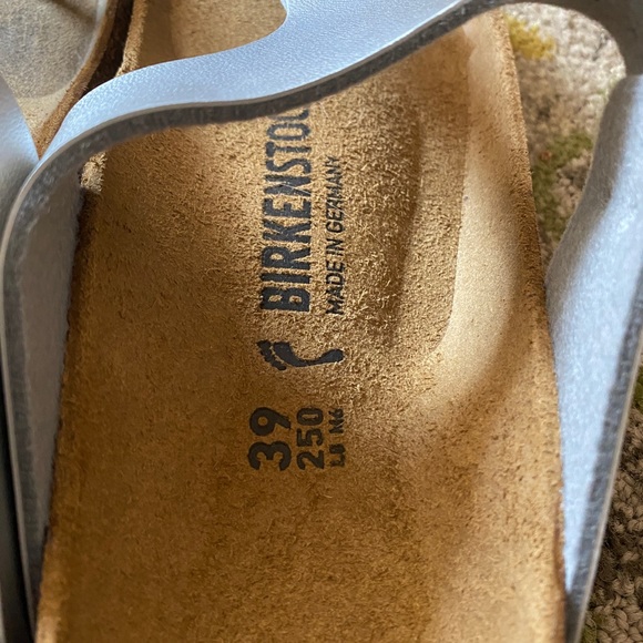 BIRKENSTOCK Gizeh Birko-Flor Silver Women’s Size EU(39) US(8/8.5) NIB - Picture 4 of 8